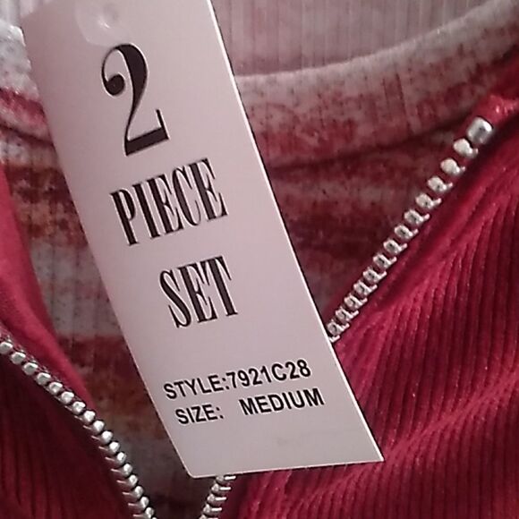 Knitworks 2 Piece Set. - Picture 3 of 8